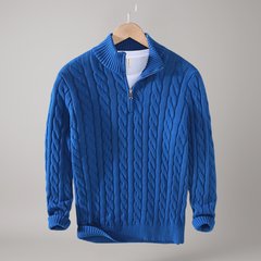 Blauer Zopfmuster-Strickpullover für Herren – warmer Pullover mit halbem Reißverschluss und Stehkragen, klassischer Casual-Look für Herbst und Winter.